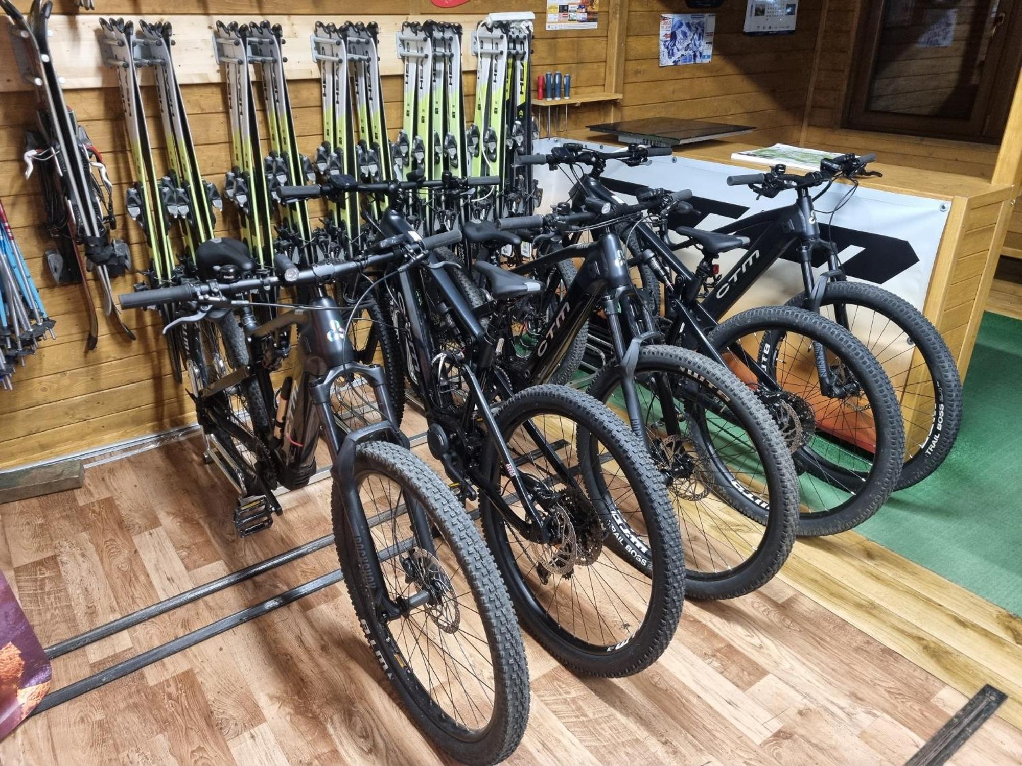 Apartament Elbrus Czyrna Szczyrk Wypozyczalnia Rowerow E-Bike Czyrna Szkola Narciarska & Wypozyczalnia Ski Serwis Buitenkant foto